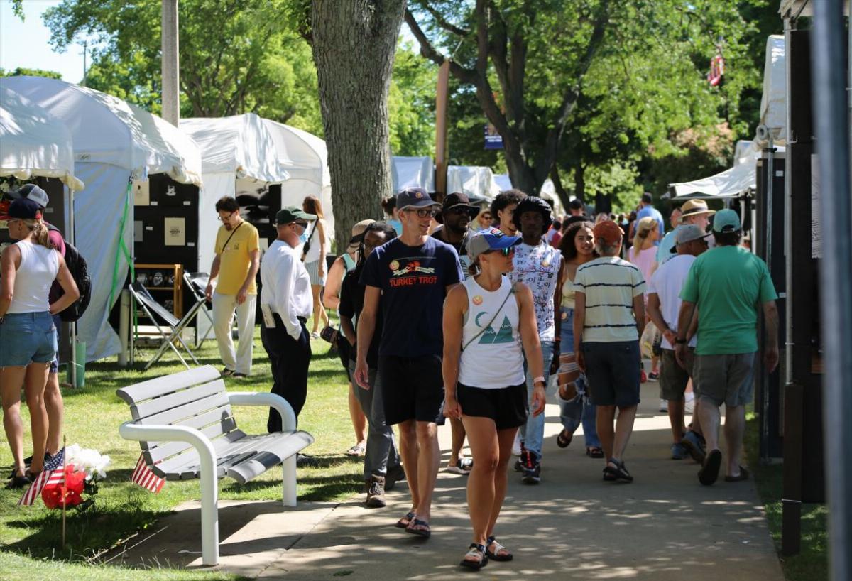 2023-61st-krasl-art-fair-on-the-bluff